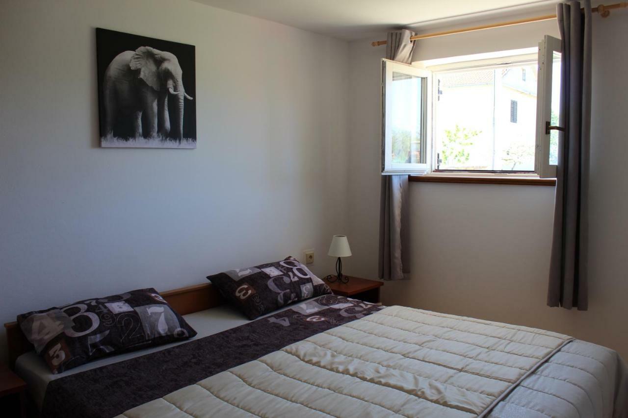 Apartman Leni Nin Kültér fotó
